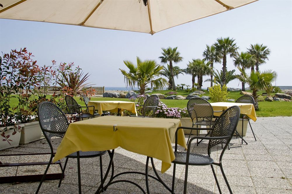 Aregai Marina & Hotel 4*