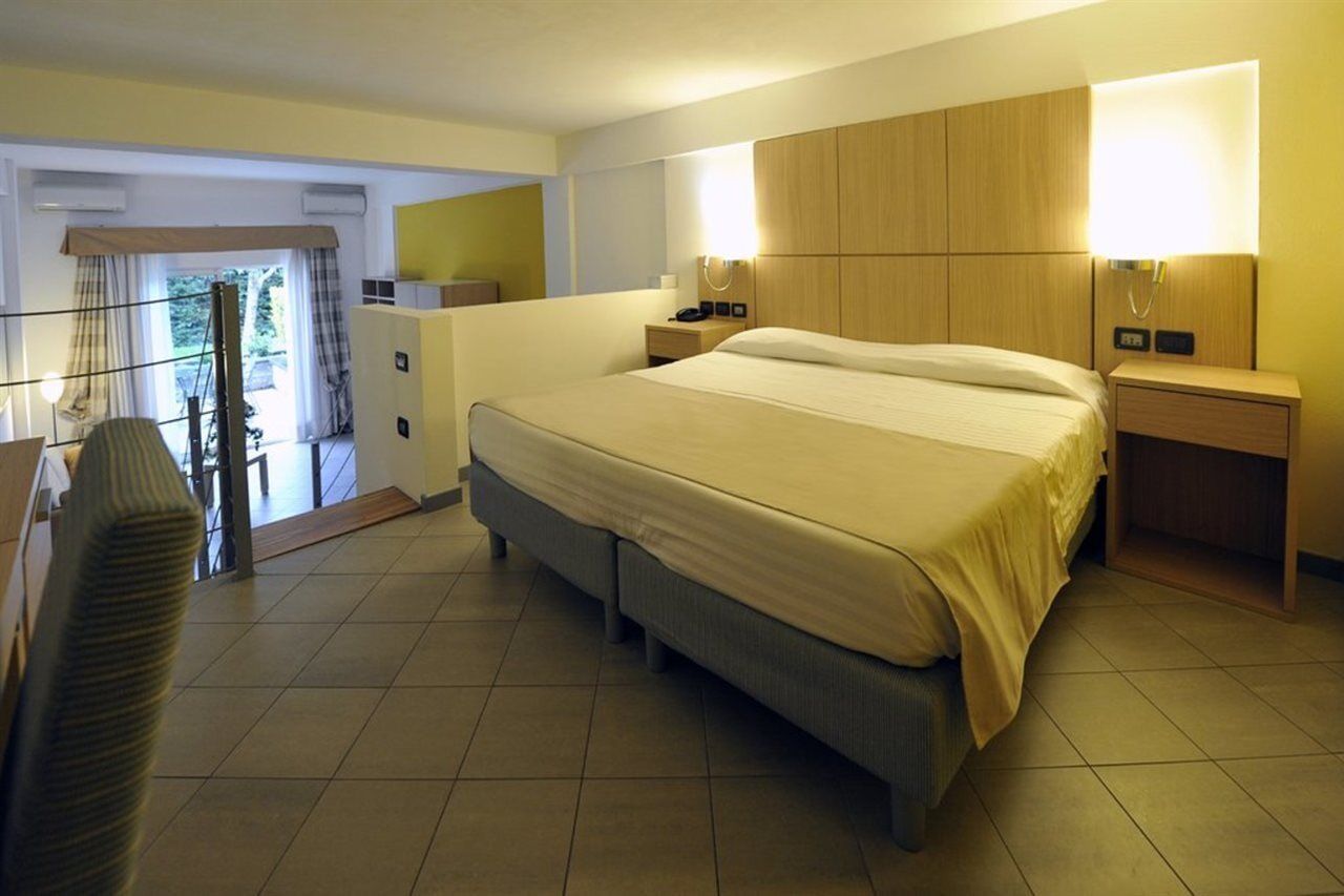 Aregai Marina & 4* Santo Stefano al Mare