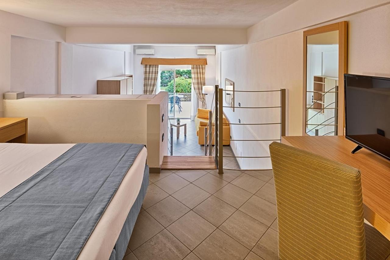 Hotel Aregai Marina & 4*