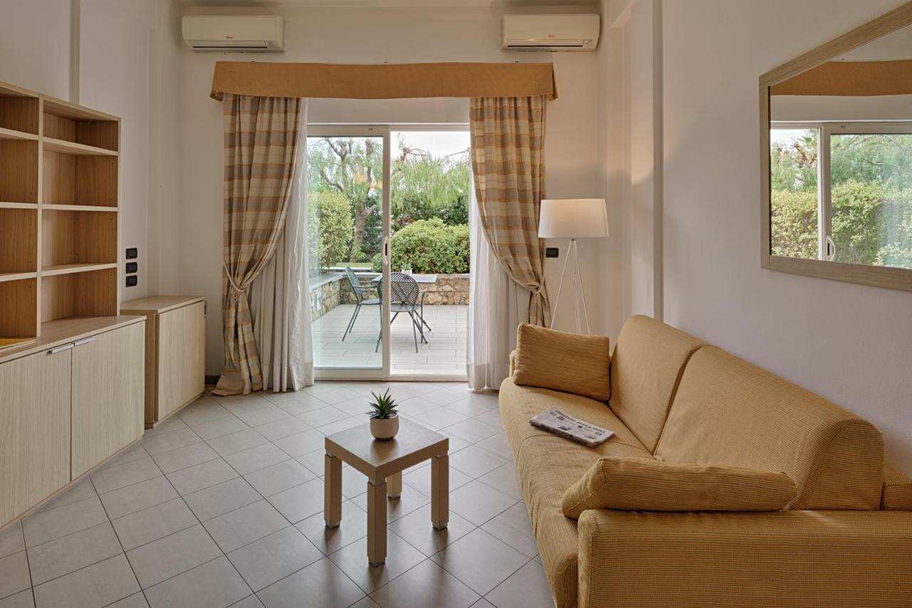 Aregai Marina & Santo Stefano al Mare